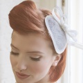 ivory bow headpiece with no veiling