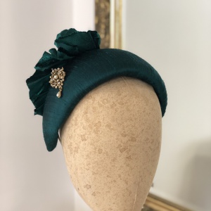 green wide hatband headpiece