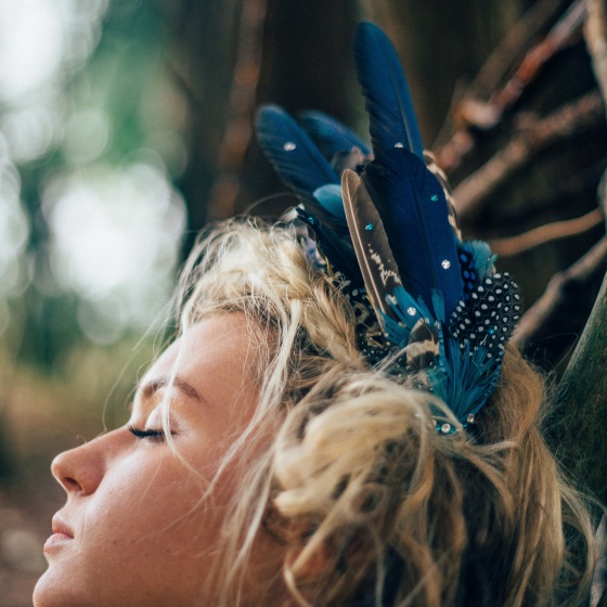 'Aves' Blue Feather Headdress