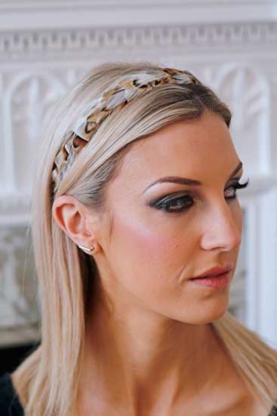 'Gwenva' narrow gold and ivory feather headband