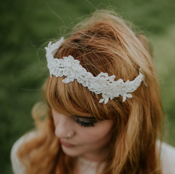 Ivory Lace Crown kenynen