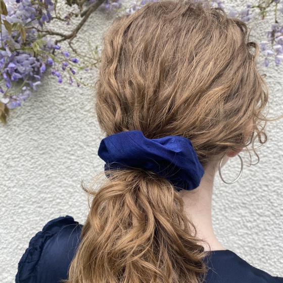 'Pearl' large silk scrunchies
