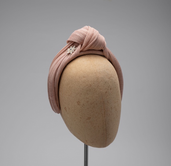 'Kombu' Jewelled headband nude pink