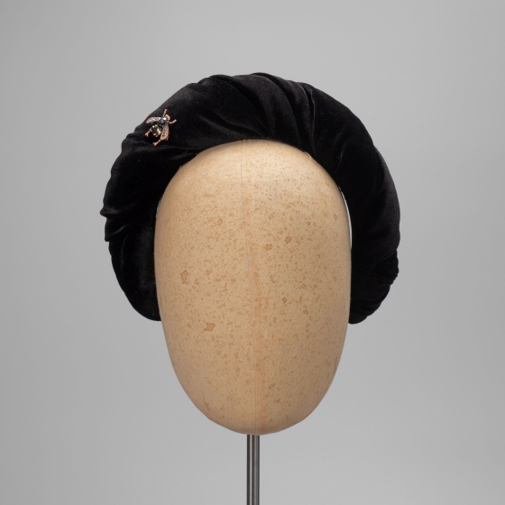 'Willow' velvet headband in black
