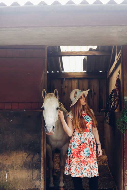 floppy felt hat in off white