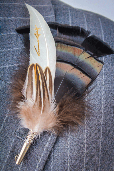 Country Style Brooch Pin - black & green